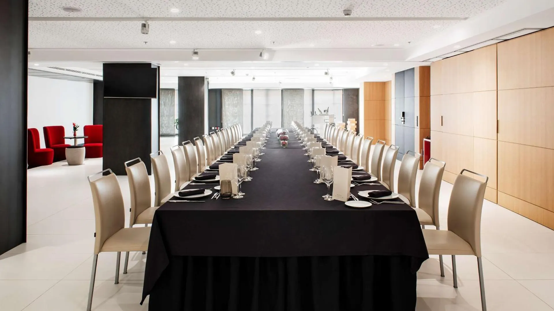 Nh Collection Barcelona Gran Hotel Calderon 5*,